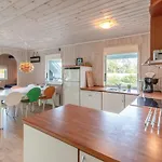 Three-bedroom In Feriehus Asperup