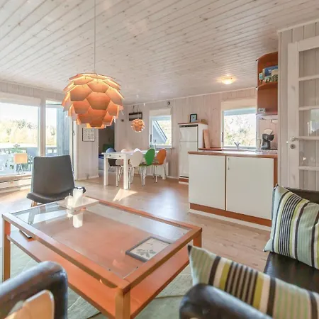 Ferienhaus Three-bedroom In *