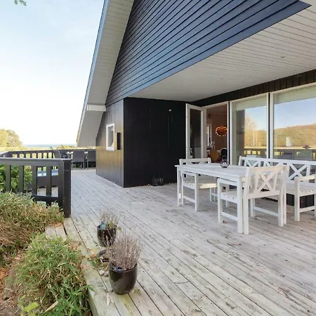 Three-bedroom In * Asperup