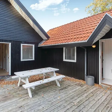 Feriehus Three-bedroom In Asperup